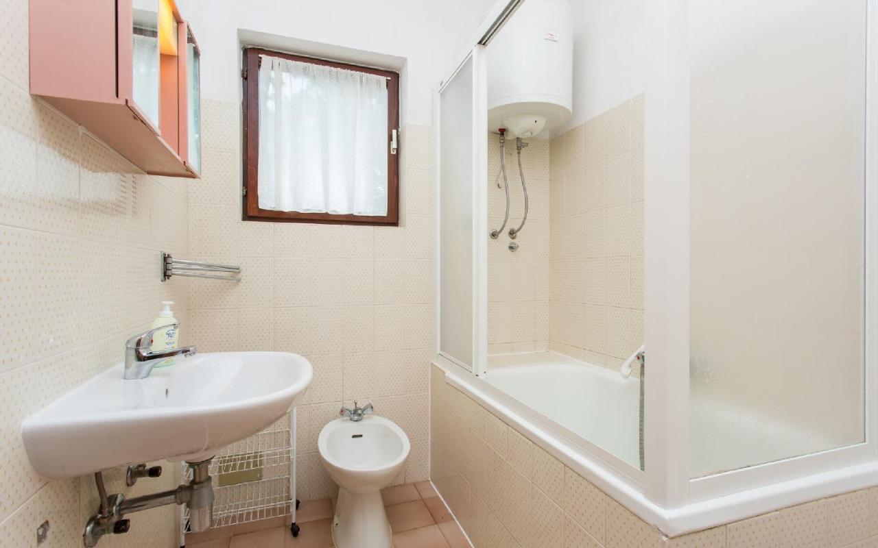 Apartman Broznić Šilo Zewnętrze zdjęcie