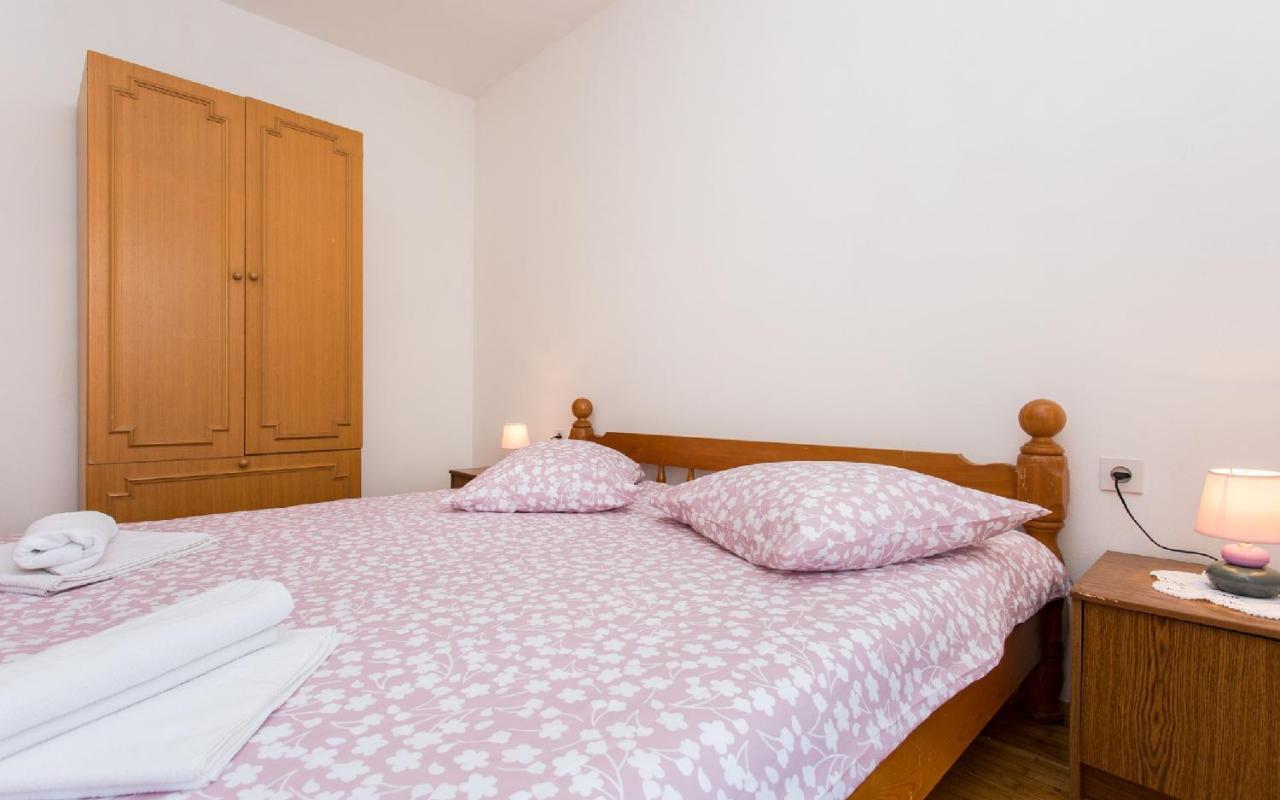 Apartman Broznić Šilo Zewnętrze zdjęcie