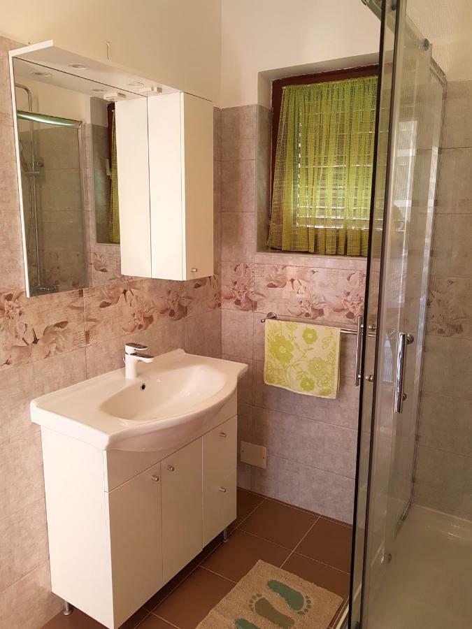 Apartman Broznić Šilo Zewnętrze zdjęcie